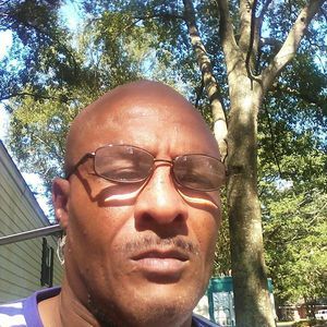 Meet your Posher, Dennis